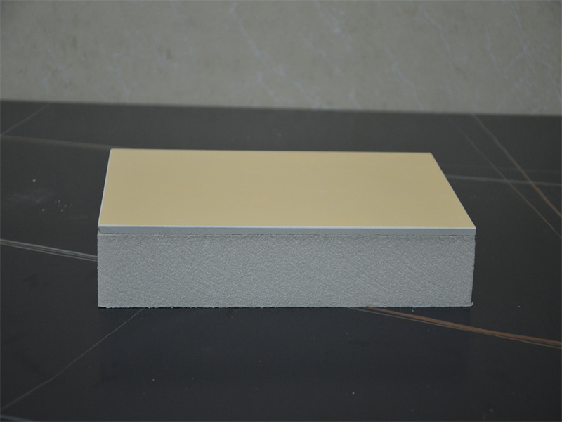 �մ���ǽ����һ���